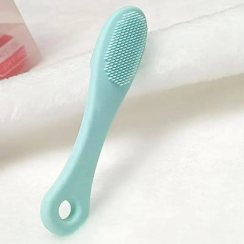Soft Finger Toothbrush for Dogs & Cats – Tear Stain & Eye Cleaning Tool