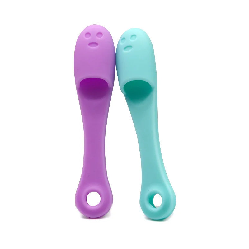 Soft Finger Toothbrush for Dogs & Cats – Tear Stain & Eye Cleaning Tool